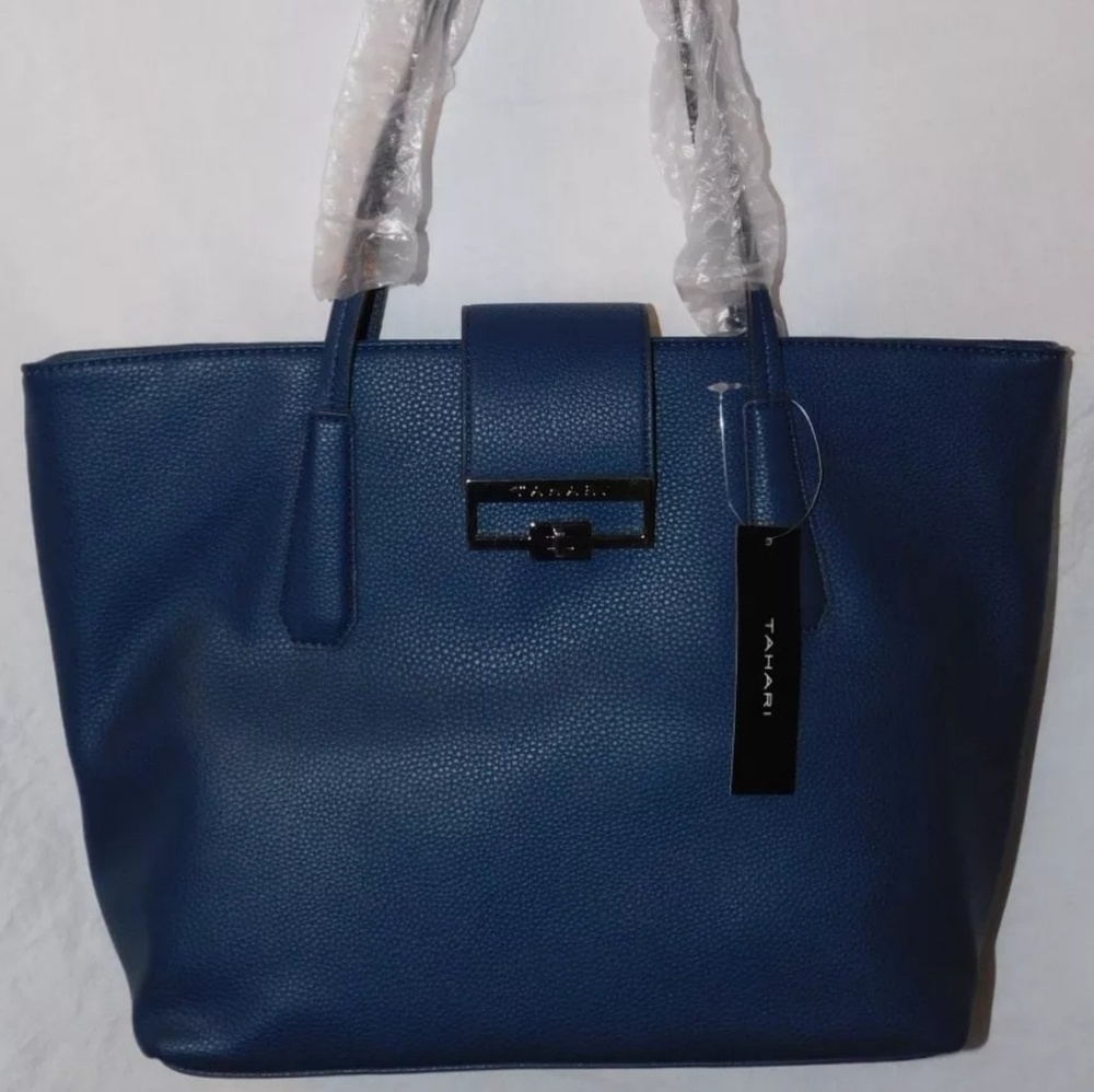 Elie Tahari tote Nwt. Look